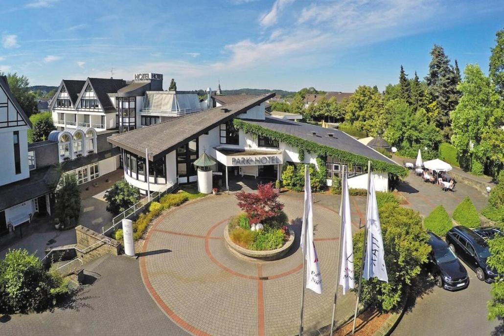 Parkhotel Nuembrecht Exteriör bild